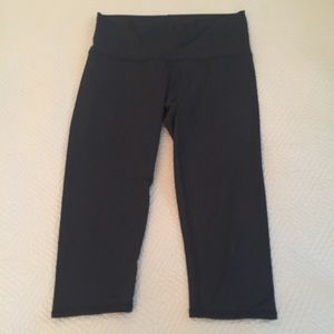 Teeki Black Capri leggings